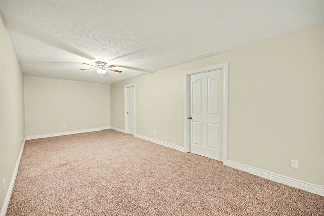 2515 Stonepost Lane, Salina, KS 67401