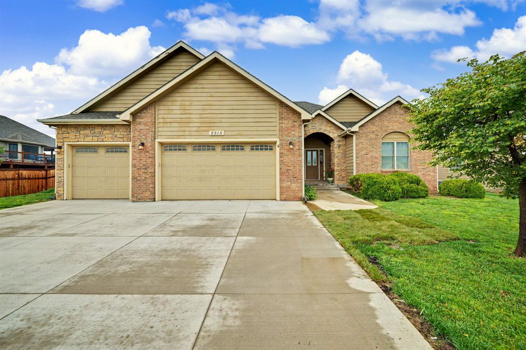 2515 Stonepost Lane, Salina, KS 67401