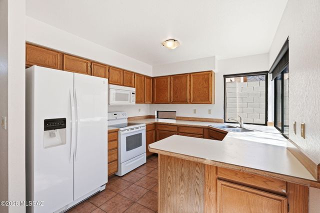 200 E Ridgeland Street, Oro Valley, AZ 85737