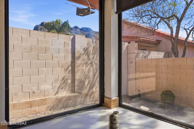 200 E Ridgeland Street, Oro Valley, AZ 85737