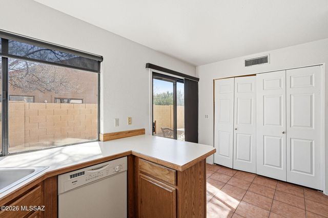 200 E Ridgeland Street, Oro Valley, AZ 85737