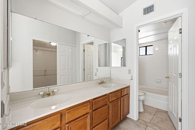 200 E Ridgeland Street, Oro Valley, AZ 85737