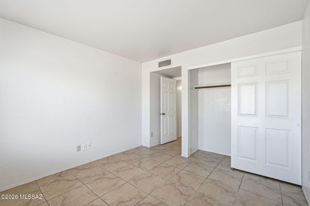 200 E Ridgeland Street, Oro Valley, AZ 85737