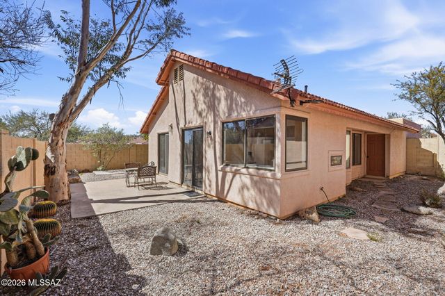 200 E Ridgeland Street, Oro Valley, AZ 85737