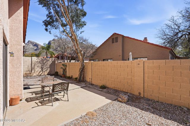 200 E Ridgeland Street, Oro Valley, AZ 85737