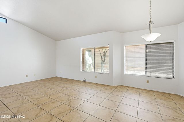 200 E Ridgeland Street, Oro Valley, AZ 85737