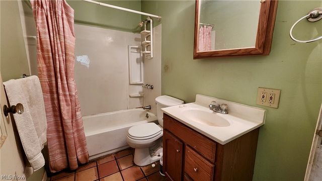 863 North, Painesville, OH 44077