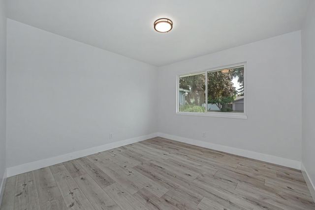 8837 Garden Glen Way, Sacramento, CA 95826