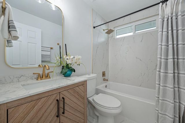 8837 Garden Glen Way, Sacramento, CA 95826