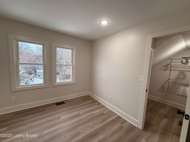 730 Hazel St 201, Louisville, KY 40211