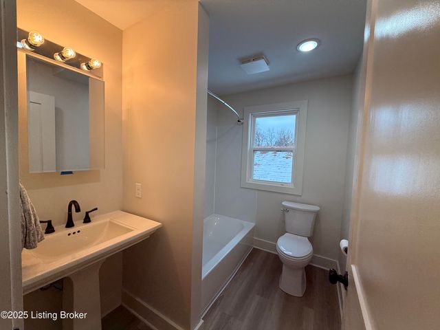 730 Hazel St 201, Louisville, KY 40211