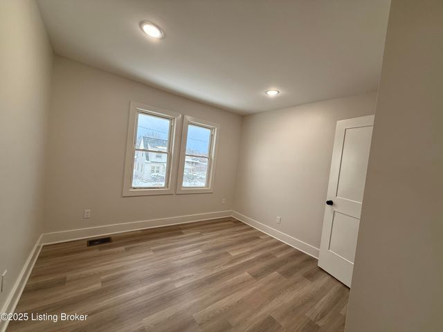 730 Hazel St 201, Louisville, KY 40211