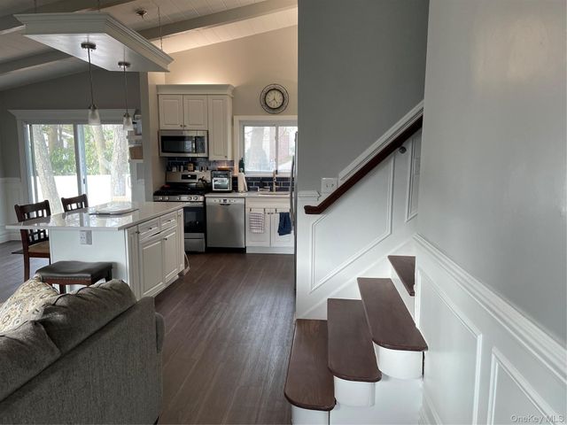 63 Chaucer Street, Hartsdale, NY 10530