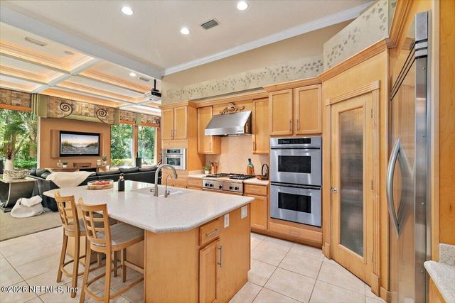 380 CLEARWATER Drive, Ponte Vedra Beach, FL 32082