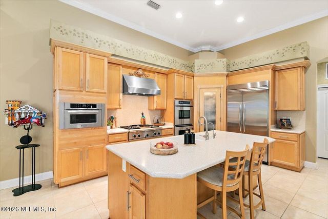 380 CLEARWATER Drive, Ponte Vedra Beach, FL 32082