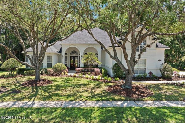 380 CLEARWATER Drive, Ponte Vedra Beach, FL 32082