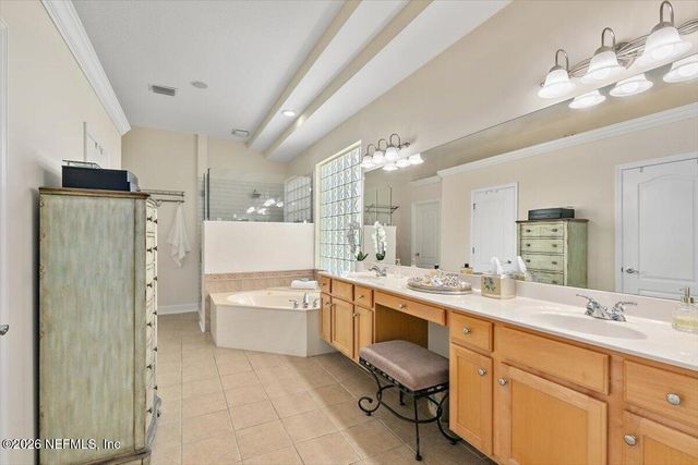 380 CLEARWATER Drive, Ponte Vedra Beach, FL 32082