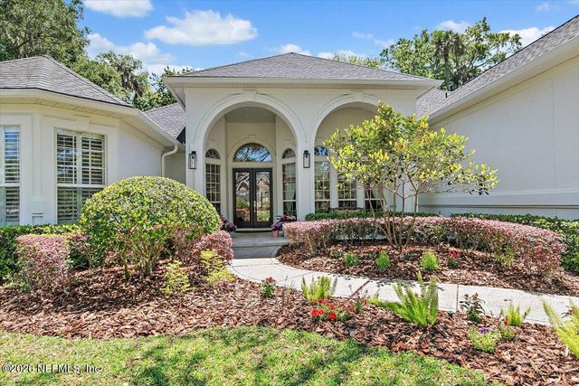 380 CLEARWATER Drive, Ponte Vedra Beach, FL 32082