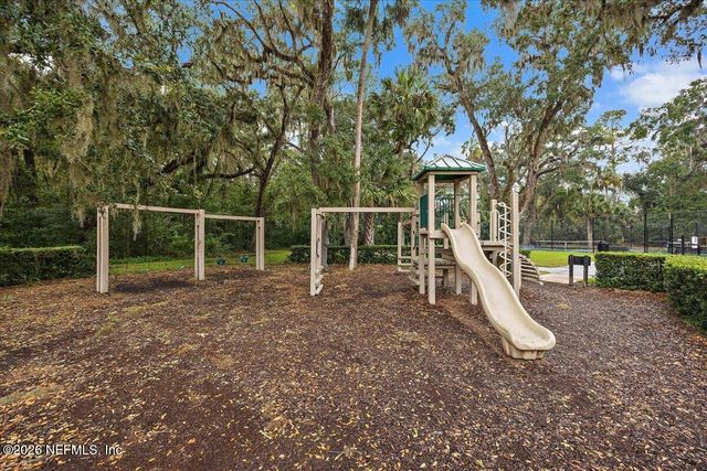 380 CLEARWATER Drive, Ponte Vedra Beach, FL 32082