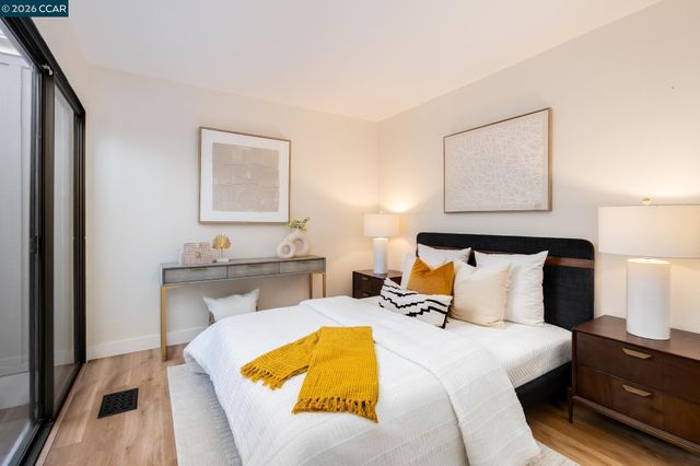 1942 Rancho Verde Circle E, Danville, CA 94526