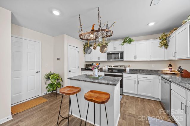 321 Kingsford Drive, Stanley, NC 28164