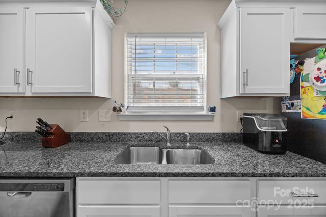 321 Kingsford Drive, Stanley, NC 28164