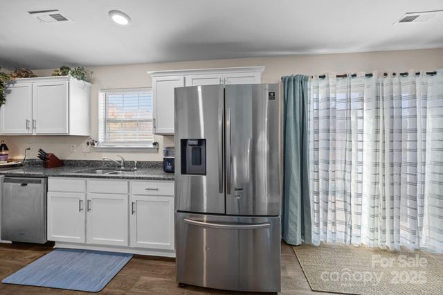 321 Kingsford Drive, Stanley, NC 28164