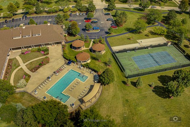 16243 Tomahawk Lake Court, Crest Hill, IL 60403