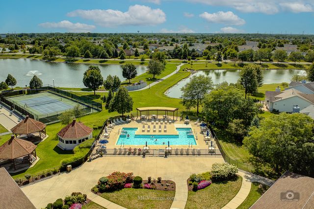 16243 Tomahawk Lake Court, Crest Hill, IL 60403