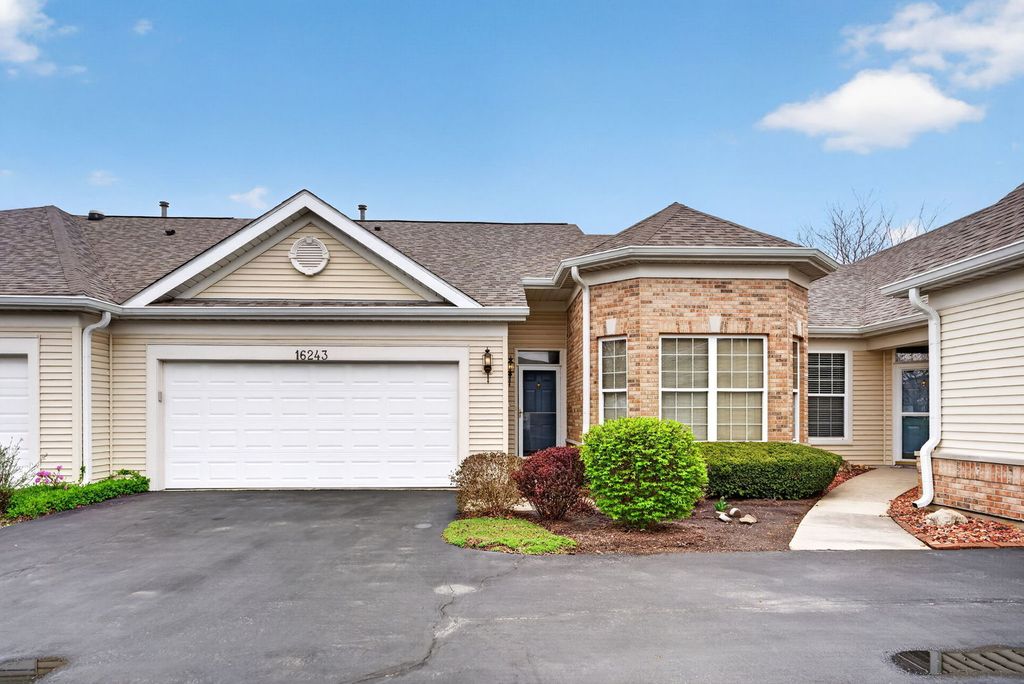 16243 Tomahawk Lake Court, Crest Hill, IL 60403