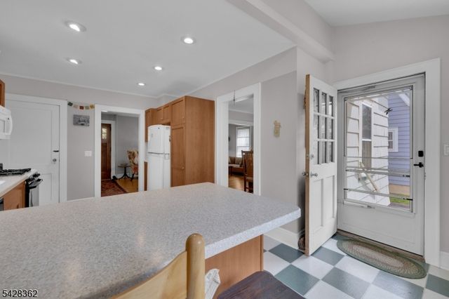 199 N Bridge St, Somerville Boro, NJ 08876