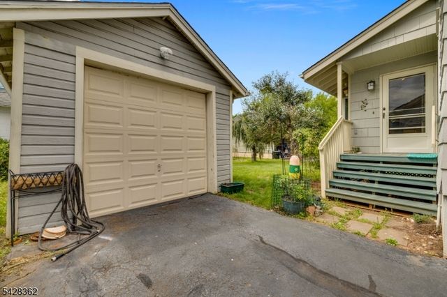 199 N Bridge St, Somerville Boro, NJ 08876
