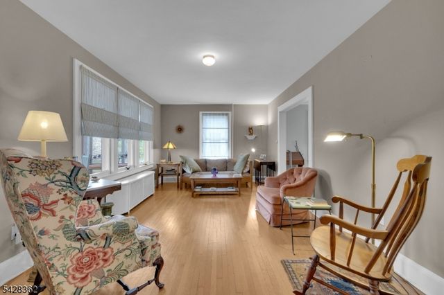 199 N Bridge St, Somerville Boro, NJ 08876