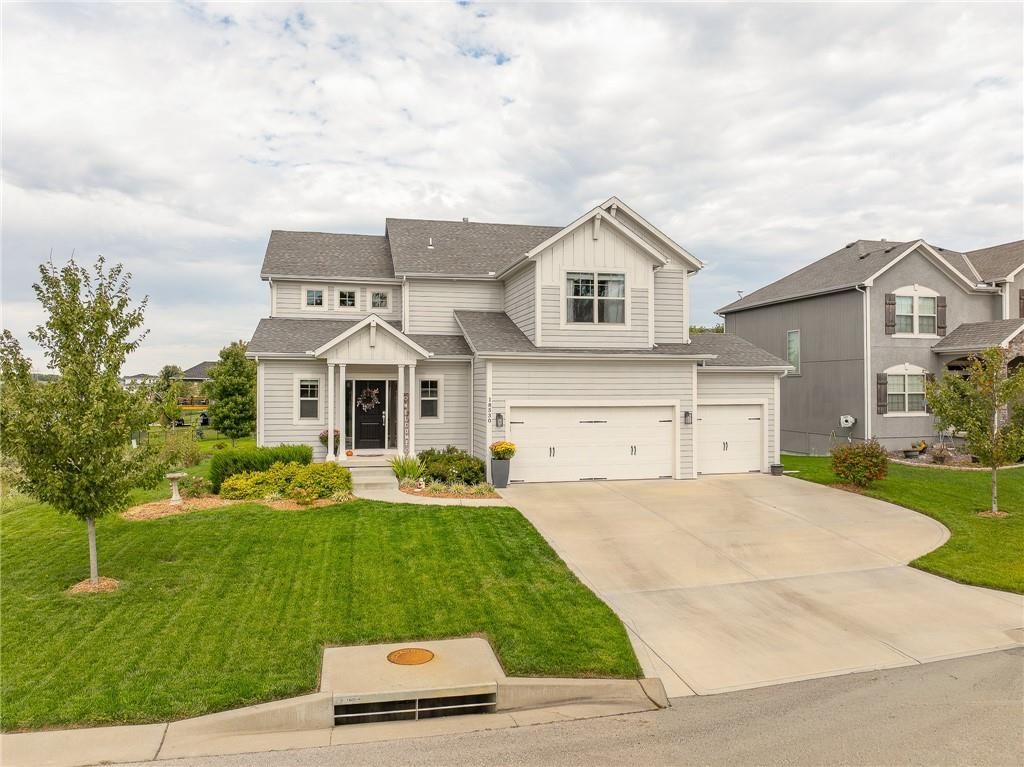 18530 W 194th Terrace, Spring Hill, KS 66083