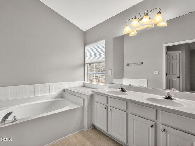 1940 Betry Place, Raleigh, NC 27603
