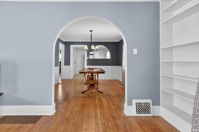 625 E Eckman Street, South Bend, IN 46614
