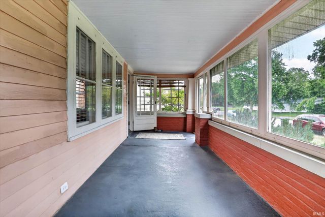 625 E Eckman Street, South Bend, IN 46614
