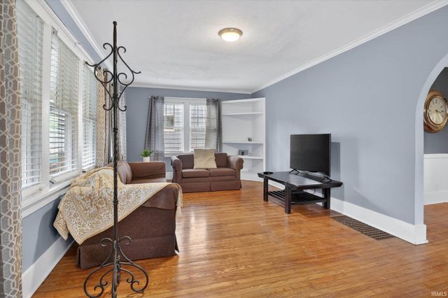 625 E Eckman Street, South Bend, IN 46614
