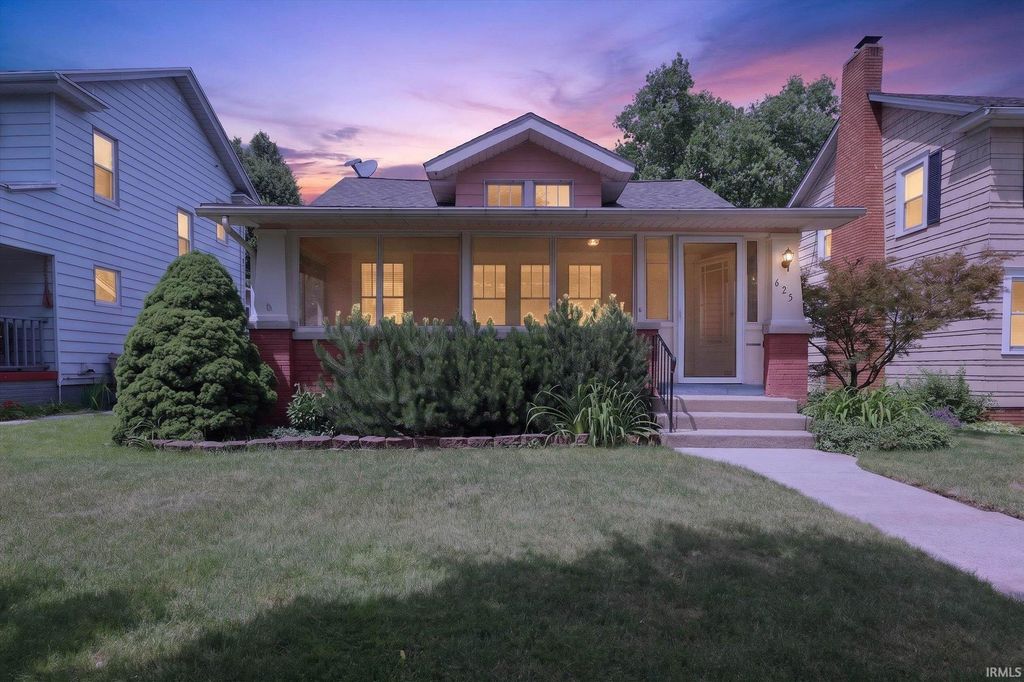 625 E Eckman Street, South Bend, IN 46614