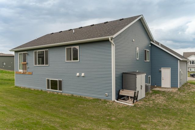 1644 Brandt Drive NE, Byron, MN 55920
