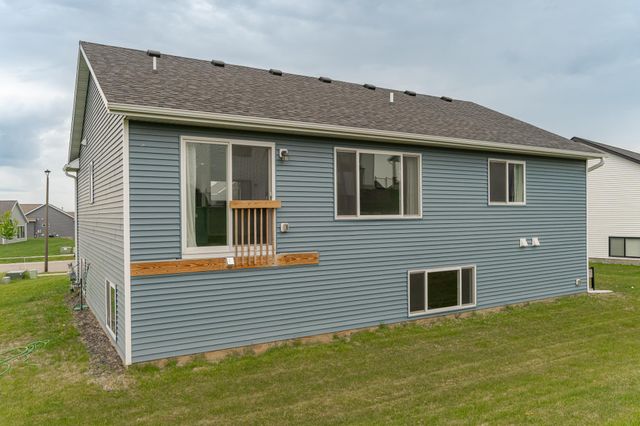 1644 Brandt Drive NE, Byron, MN 55920