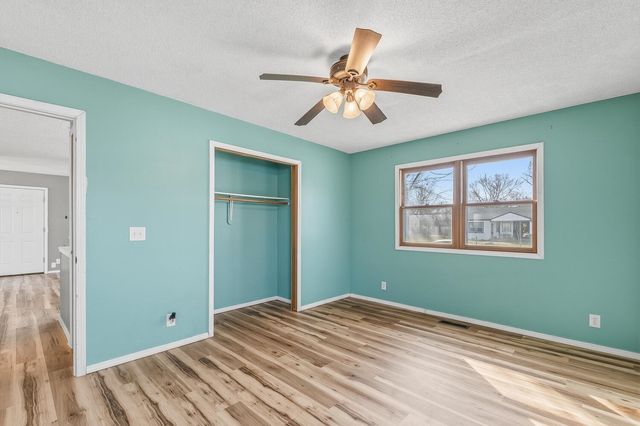 1524 E Selma Ave, Wichita, KS 67216