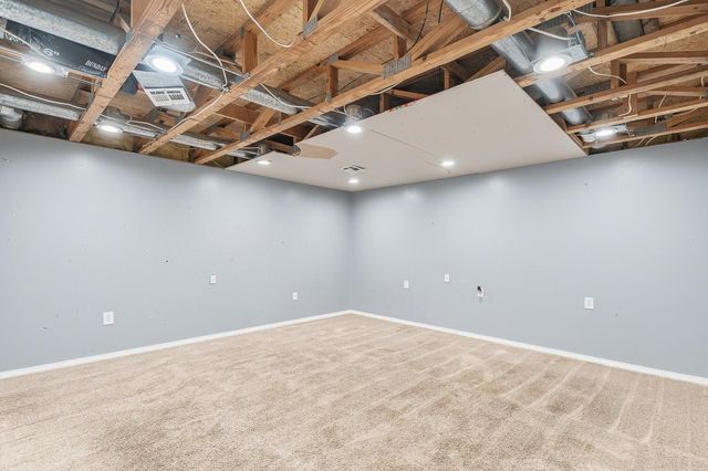 1524 E Selma Ave, Wichita, KS 67216