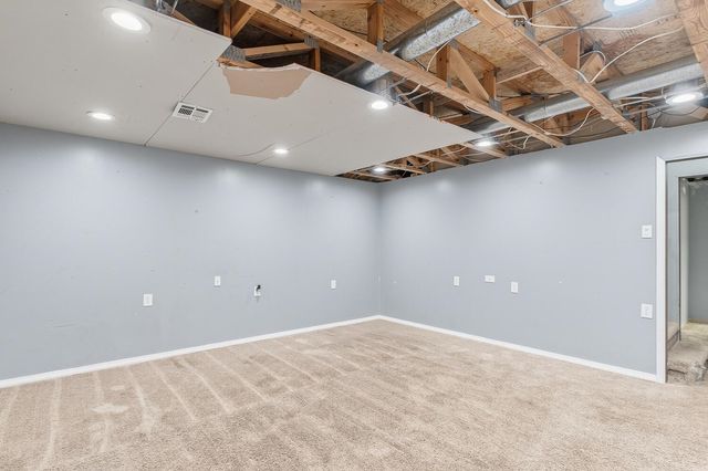 1524 E Selma Ave, Wichita, KS 67216