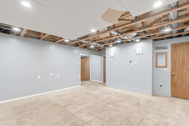 1524 E Selma Ave, Wichita, KS 67216