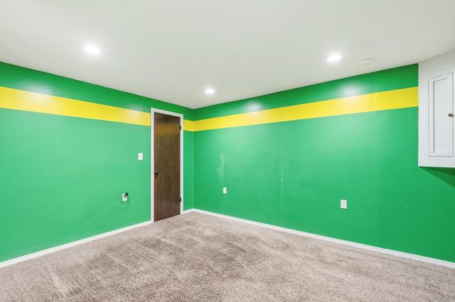 1524 E Selma Ave, Wichita, KS 67216