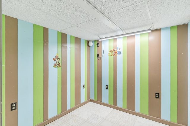 1524 E Selma Ave, Wichita, KS 67216