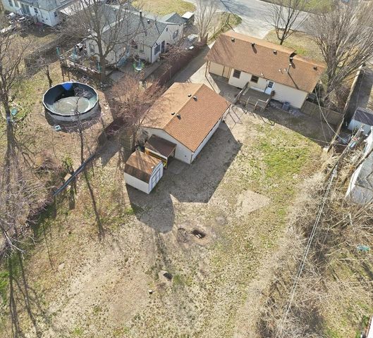 1524 E Selma Ave, Wichita, KS 67216