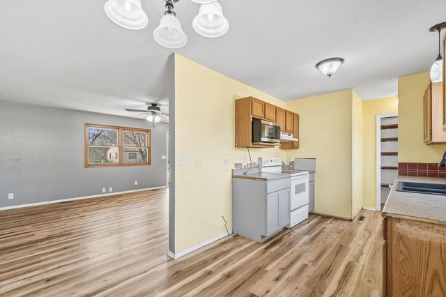 1524 E Selma Ave, Wichita, KS 67216