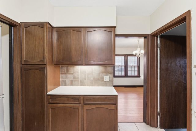 430 N Battin St, Wichita, KS 67208